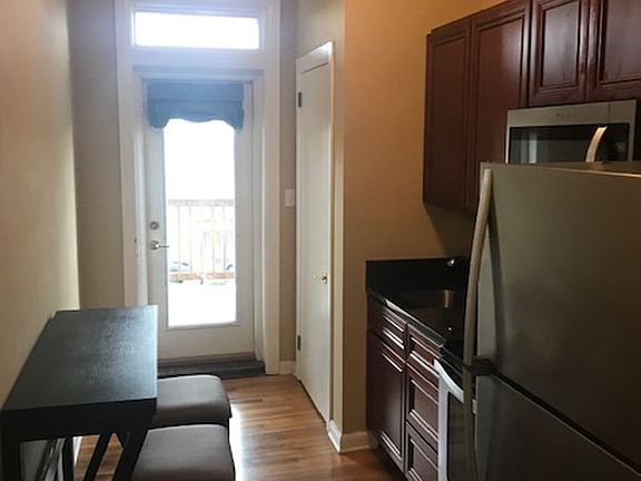 4th image of 606 N Roan St #2-B