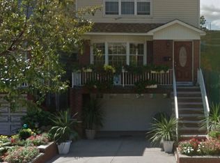 10 E 14th St, Bayonne, NJ 07002