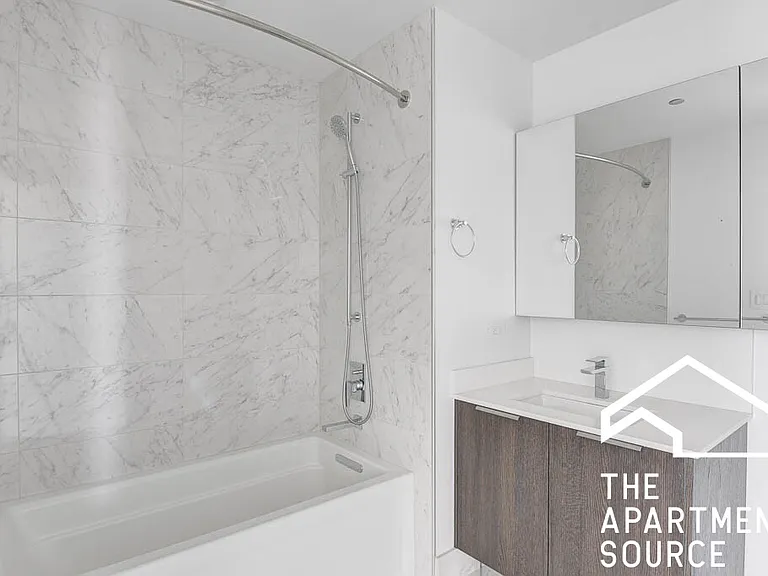 204 Hill 3bed 2bath — Photo 8