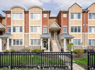 3975 Eglinton Ave W #16, Mississauga, ON
