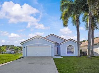 1664 Carriage Brooke Dr, Wellington, FL 33414