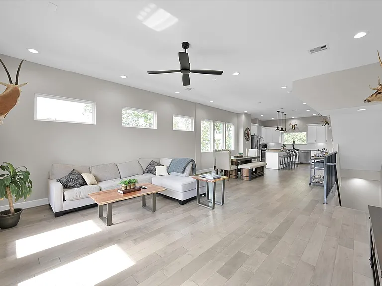 2103 Bevis St — Photo 15