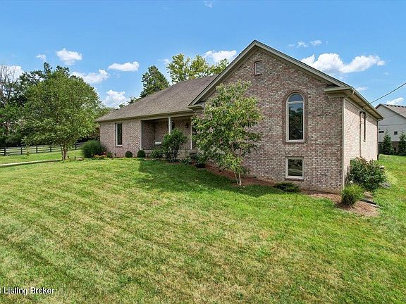 2nd image of 6504 Shelburn Cir