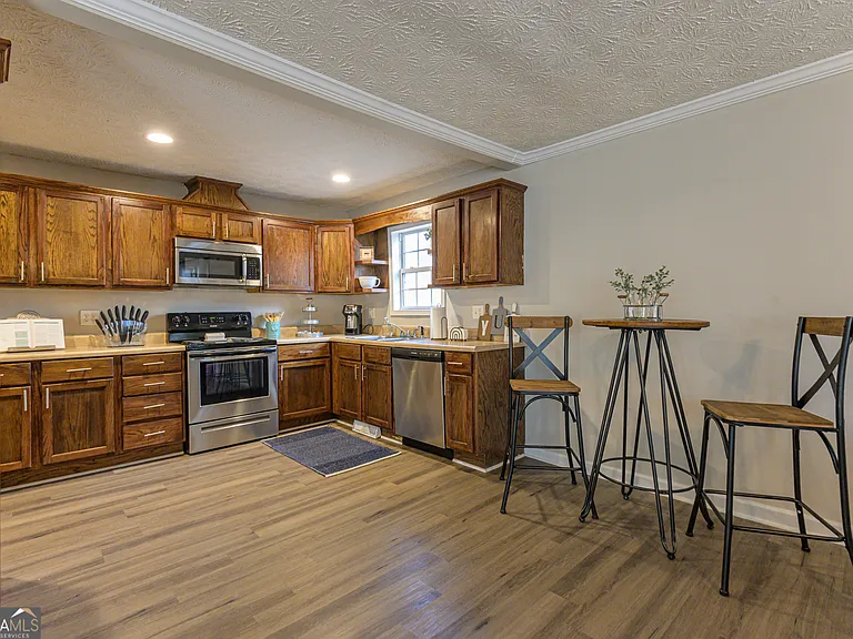 196 Etowah Dr — Photo 9
