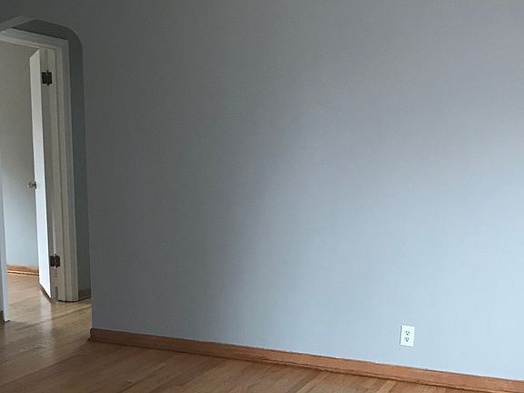4th image of 2626 Louis St