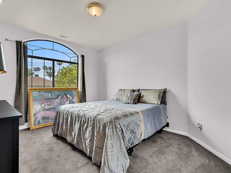 5640 Edgeview Dr — Photo 29