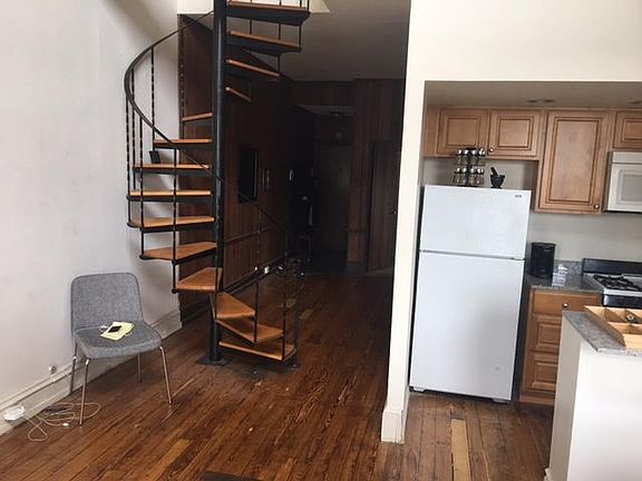 4th image of 103 S 21st St #3
