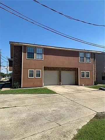 2 bed, 2.5 bath, 1200 sqft, $1,500 — Photo 2
