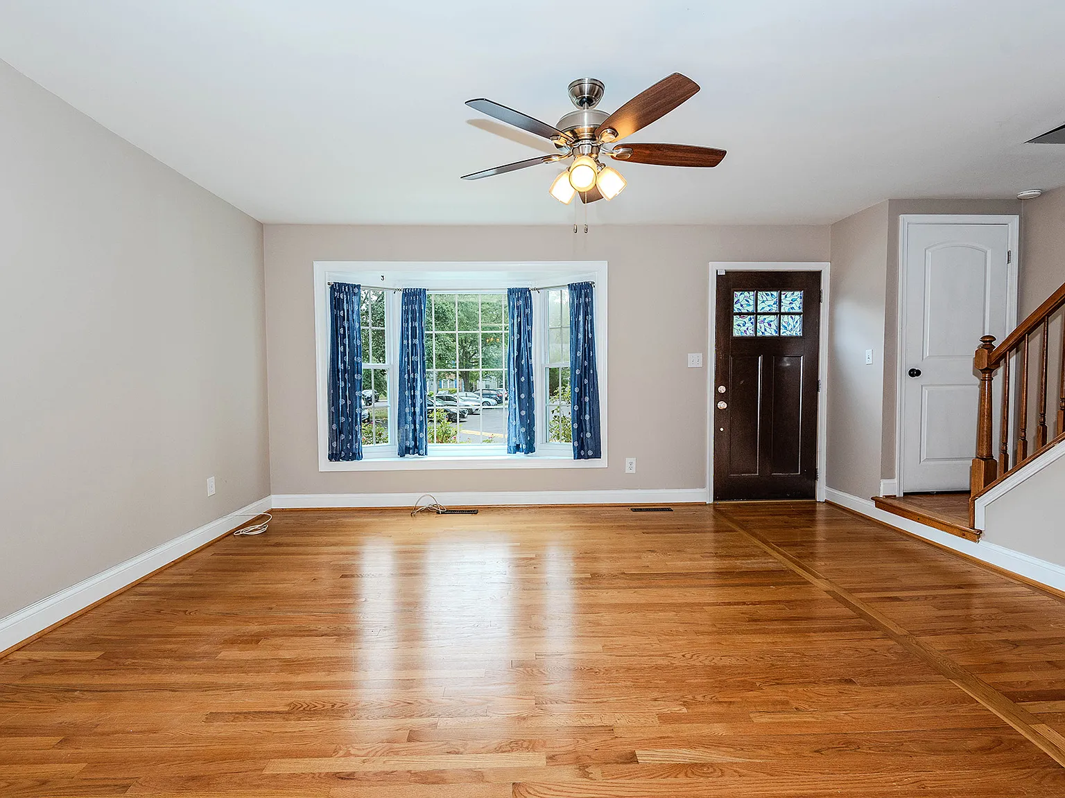3 bed, 1800 sqft, $2,600 — Photo 2