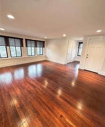 4th image of 1939 S Carrollton Ave #D