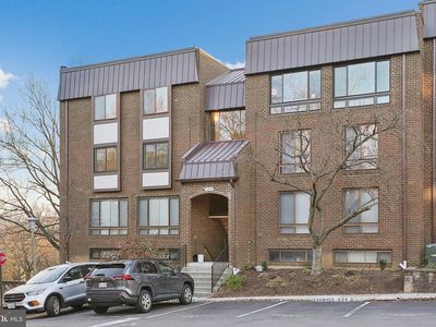 100 Roberts Ln APT 300, Alexandria, VA, 22314