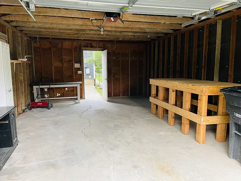 440 Lewis Ave — Photo 27