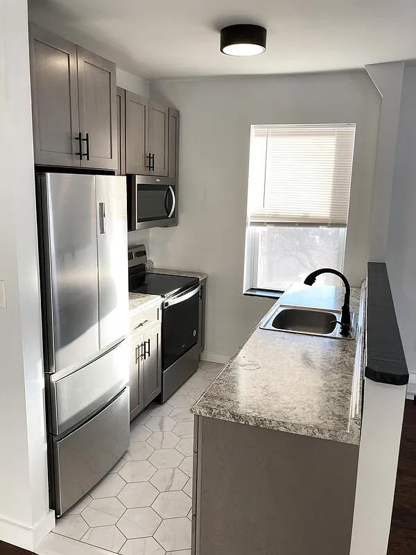 1 bed, 1.0 bath, $1,695 — Photo 1
