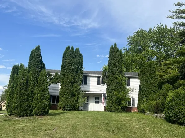 6836-6838 Enge Dr., 6836-6838 Enge Dr, West Bend, WI 53090