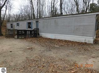 188 Forest Trl, Leroy, MI 49655