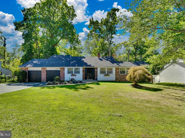 18 Lawrence Rd, Norristown, PA 19403