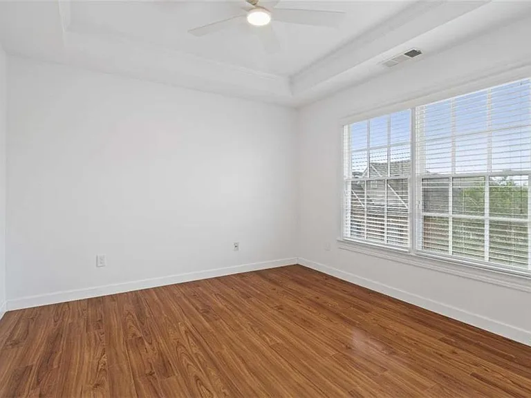 1711 Summit Glen Ln — Photo 25