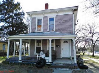 227 N Elm St, Newton, KS 67114