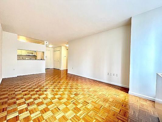 1st image of 350 W 43rd St APT 28B