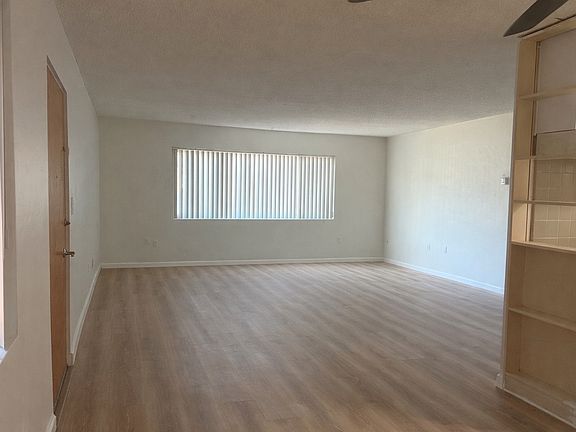 2nd image of 2037 Cypress Ave APT 12