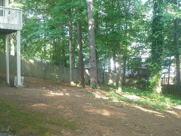2nd image of 6825 Graves Mill Ct