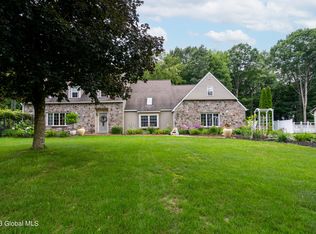 93 Wineberry Ln, Malta, NY 12020