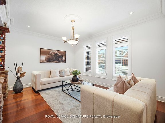 5th image of 1592 Hallstone Rd