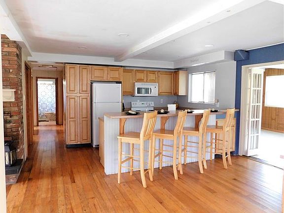 3rd image of 147 Goldenrod Ln