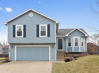 12545 S Clinton St, Olathe, KS 66061
