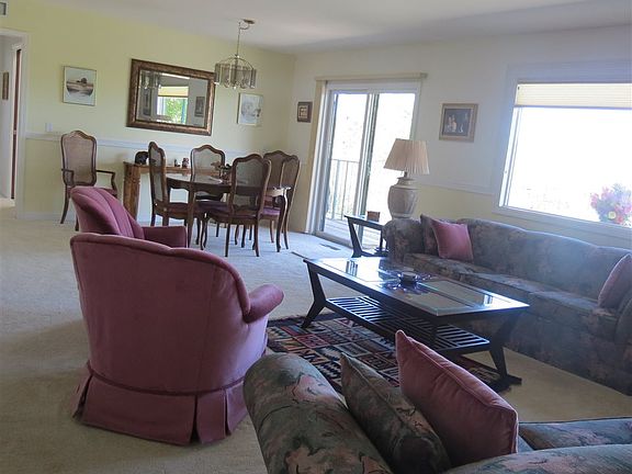 5th image of 352 Venado St