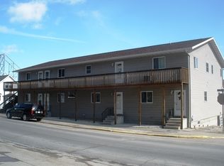 100 N 2nd St APT B, Lansing, IA 52151