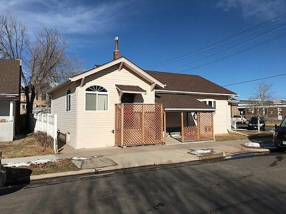 2nd image of 1044 11th Ave