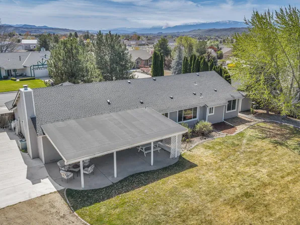 25 Desert Peak Ct, Sparks, NV 89441