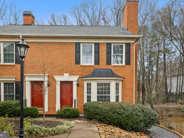 42 Mount Vernon Cir, Sandy Springs, GA 30338