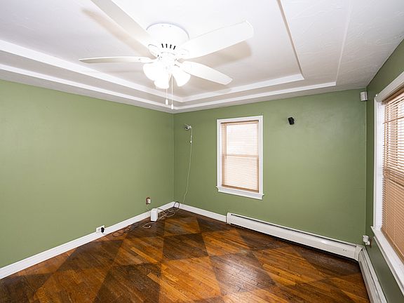 5th image of 1025 Mechanic St