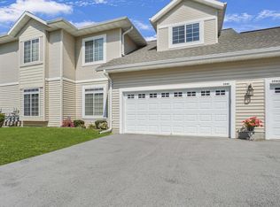 W397N5941 Autumn Woods Dr, Town Of Oconomowoc, WI 53066