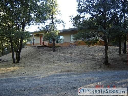 2nd image of 3385 Blue Grass Dr