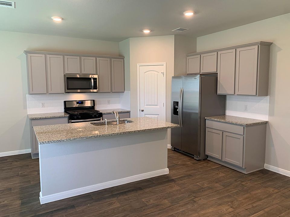 1st image of 205 Jayden Dr