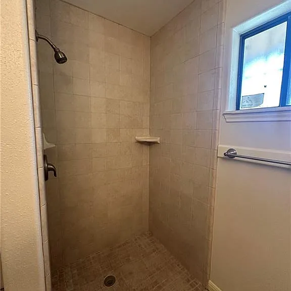 1200 S Gumwood St — Photo 25