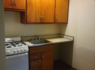 3920 N 6th St, Milwaukee, WI 53212