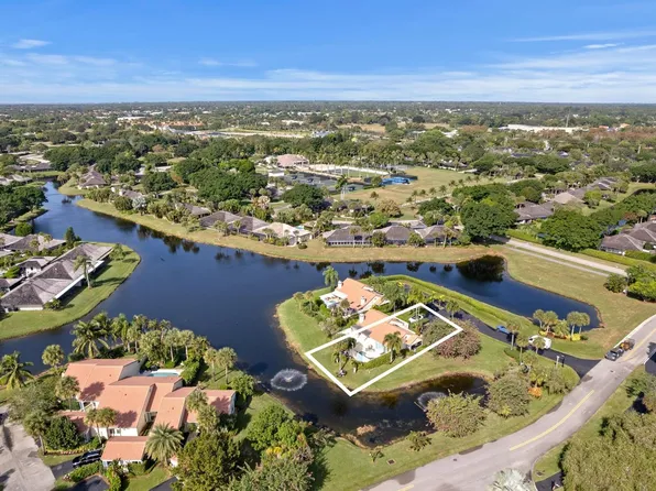 2211 Las Casitas Dr, Wellington, FL 33414