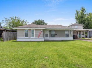 1112 Dewey St, Westlake, LA 70669