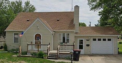 1st image of 305 Nichols St