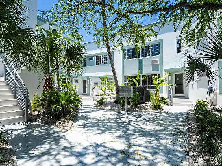 2416 Flamingo Dr #14 — Photo 8