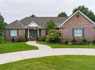 6460 Gardenview Dr, Paducah, KY 42001