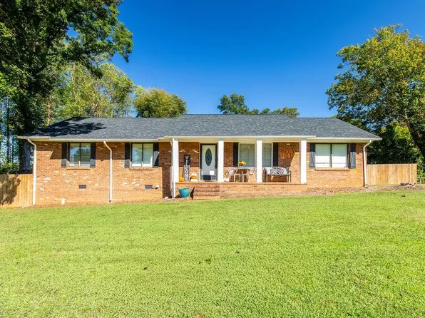 7008 Welborn Rd, Trinity, NC 27370