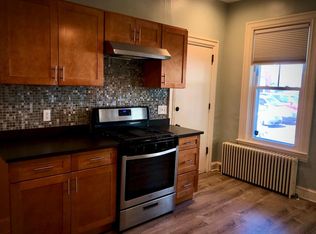 451 Cranston St APT 1, Providence, RI 02907