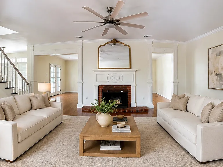 3707 Stonetrace Cir — Photo 2