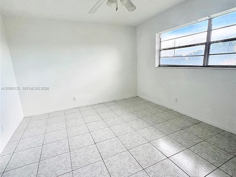 5011 W Oakland Park Blvd #310 — Photo 17