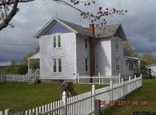 49 Jakway Ln, Hudson Falls, NY 12839